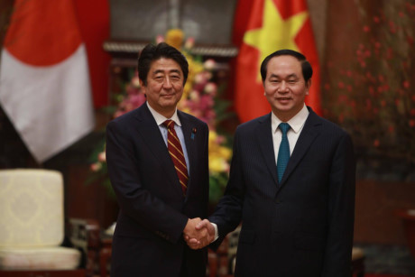 Chu tich nuoc, Chu tich Quoc hoi tiep Thu tuong Nhat Ban Shinzo Abe - Anh 3