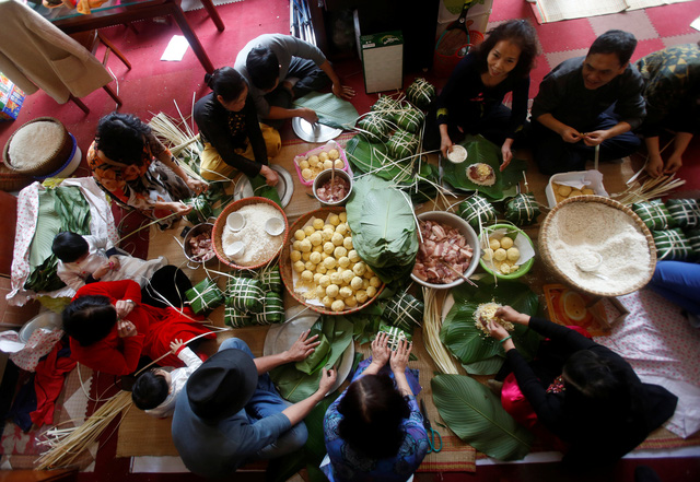 the gioi tung bung don nam moi dinh dau