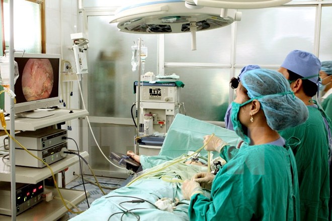 can bo y te nha nuoc khong duoc dung dau benh vien tu nhan