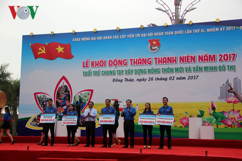 pho thu tuong vuong dinh hue phat dong thang thanh nien 2017 hinh 2