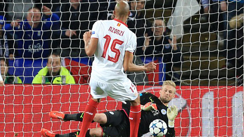 leicester viet tiep chuyen co tich o champions league