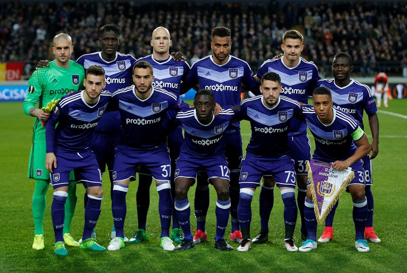 hang cong phung phi co hoi mu de anderlecht cam hoa