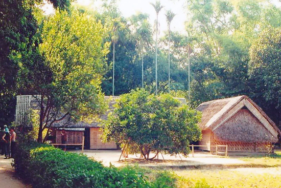 nghe tinh manh dat nuoi duong tam hon nhan cach ho chi minh thoi tho au