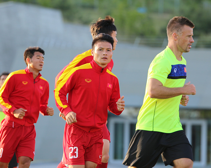 nu cuoi tro lai voi u20 viet nam truoc tran gap honduras