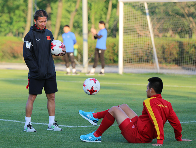 nu cuoi tro lai voi u20 viet nam truoc tran gap honduras