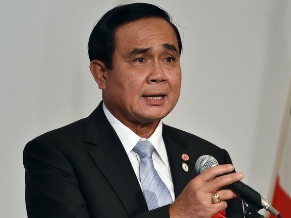 thai lan phu nhan viec mo duong cho ba yingluck tron ra nuoc ngoai