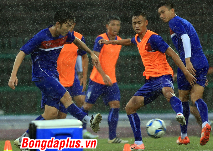 hlv mai duc chung khong giau bai dt viet nam doi mua cho don campuchia