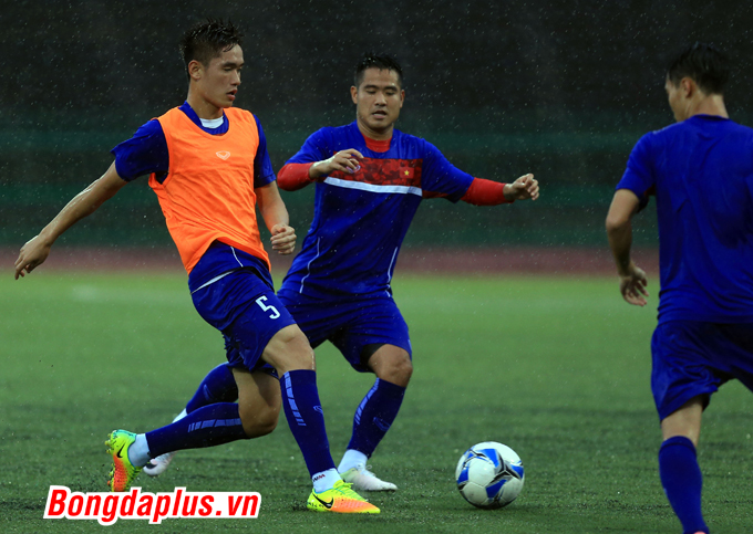 hlv mai duc chung khong giau bai dt viet nam doi mua cho don campuchia