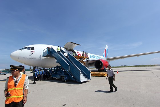 Hàng cứu trợ từ Cộng đồng ASEAN đến Việt Nam ảnh 1