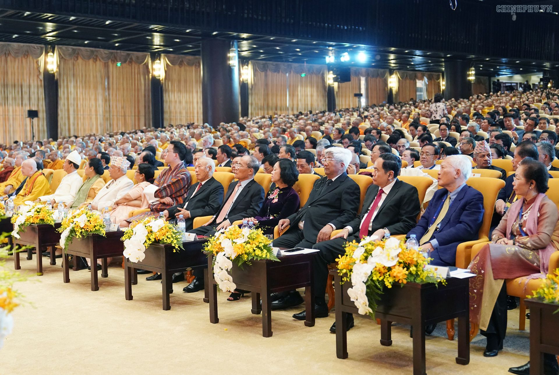 Description: http://baochinhphu.vn/Uploaded/tranducmanh/2019_05_12/NQH09899daibieuVesak.jpg