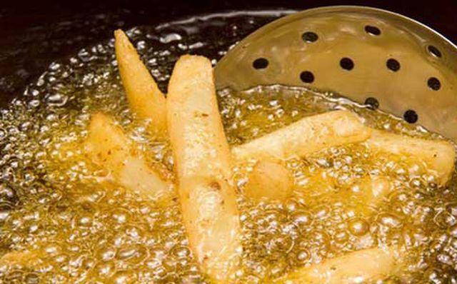 Description: http://image.baoangiang.com.vn/fckeditor/upload/2019/20190721/images/chuyen-gia-canh-bao-5-chat-gay-ung-thu-ma-moi-nguoi-van-vo-tu-an-2.jpg