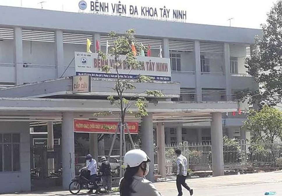 Description: https://media.suckhoedoisong.vn/Images/toanthang/2020/03/23/2_benh_nhan_mac_COVID_o_tay_Ninh.jpg