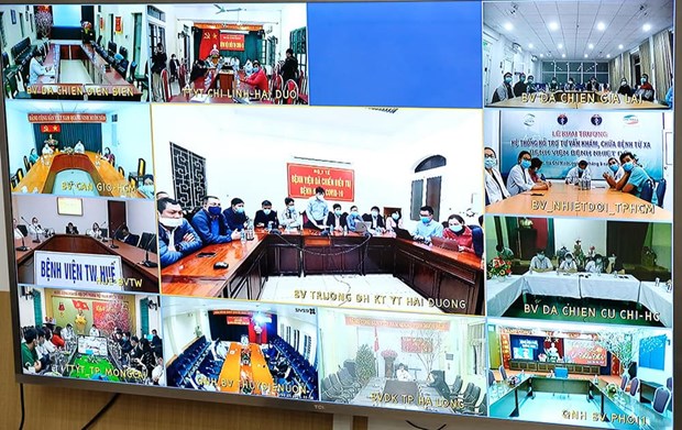 Xuc dong buoi giao thua truc tuyen cua 18 benh vien dieu tri COVID-19 hinh anh 2