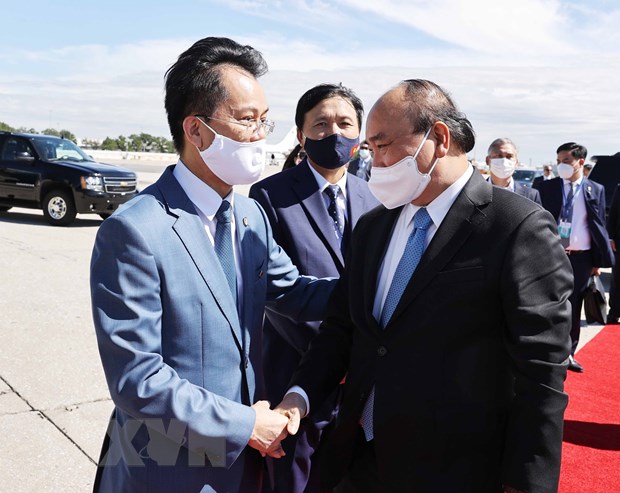 Chu tich nuoc tiep Tong thong Duc truoc khi len duong ve Viet Nam hinh anh 2