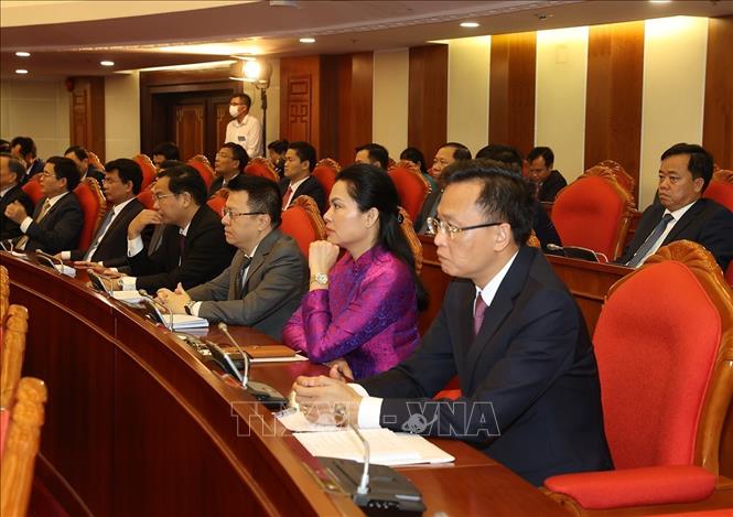 Thông báo Hội nghị lần thứ sáu Ban Chấp hành Trung ương Đảng khóa XIII