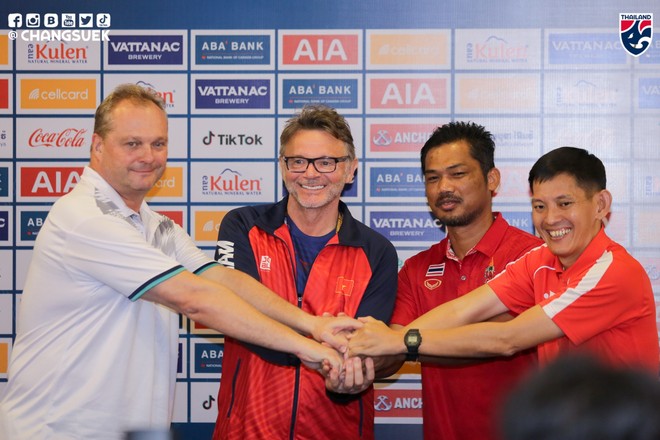 HLV Troussier: "U22 Việt Nam cố gắng chơi thứ bóng đá tốt nhất" ảnh 2