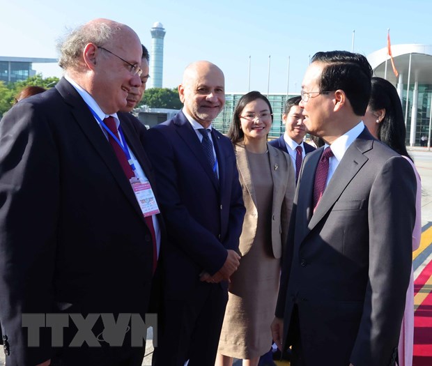 Chu tich nuoc len duong tham Cong hoa Ao, Italy va Toa thanh Vatican hinh anh 2